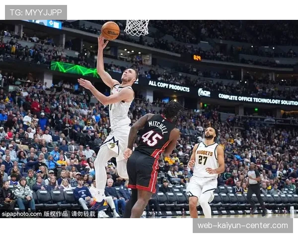 穆雷无球跑动效率提升，主导掘金进攻节奏