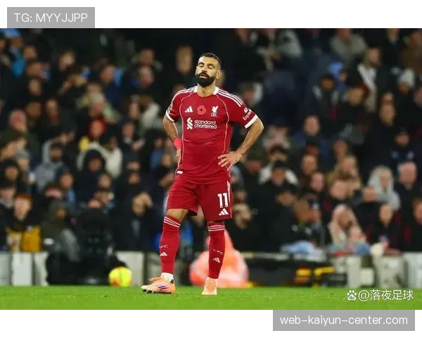 利物浦战术依赖萨拉赫隐患浮现，争冠形势下阵容深度问题逐步反映
